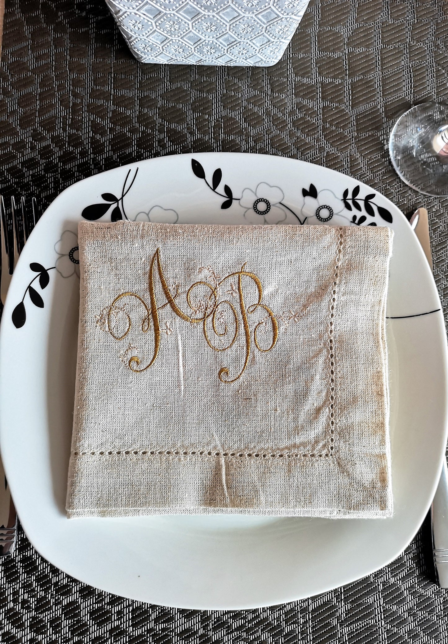 Personalised Napkins Embroidered Cotton Hemstitched dinner napkins 20x20in Monogrammed Napkins Serviette Anniversary Gift Napkins Set