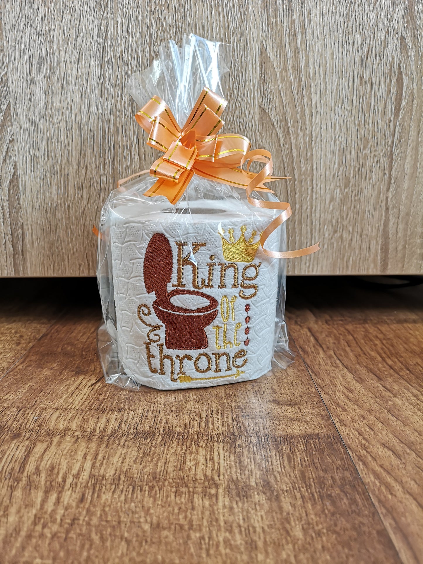Novelty Toilet Paper Embroidered “King of the Throne” , Funny Birthday Gift for Her, Secret Santa Christmas Gifts (Copy)