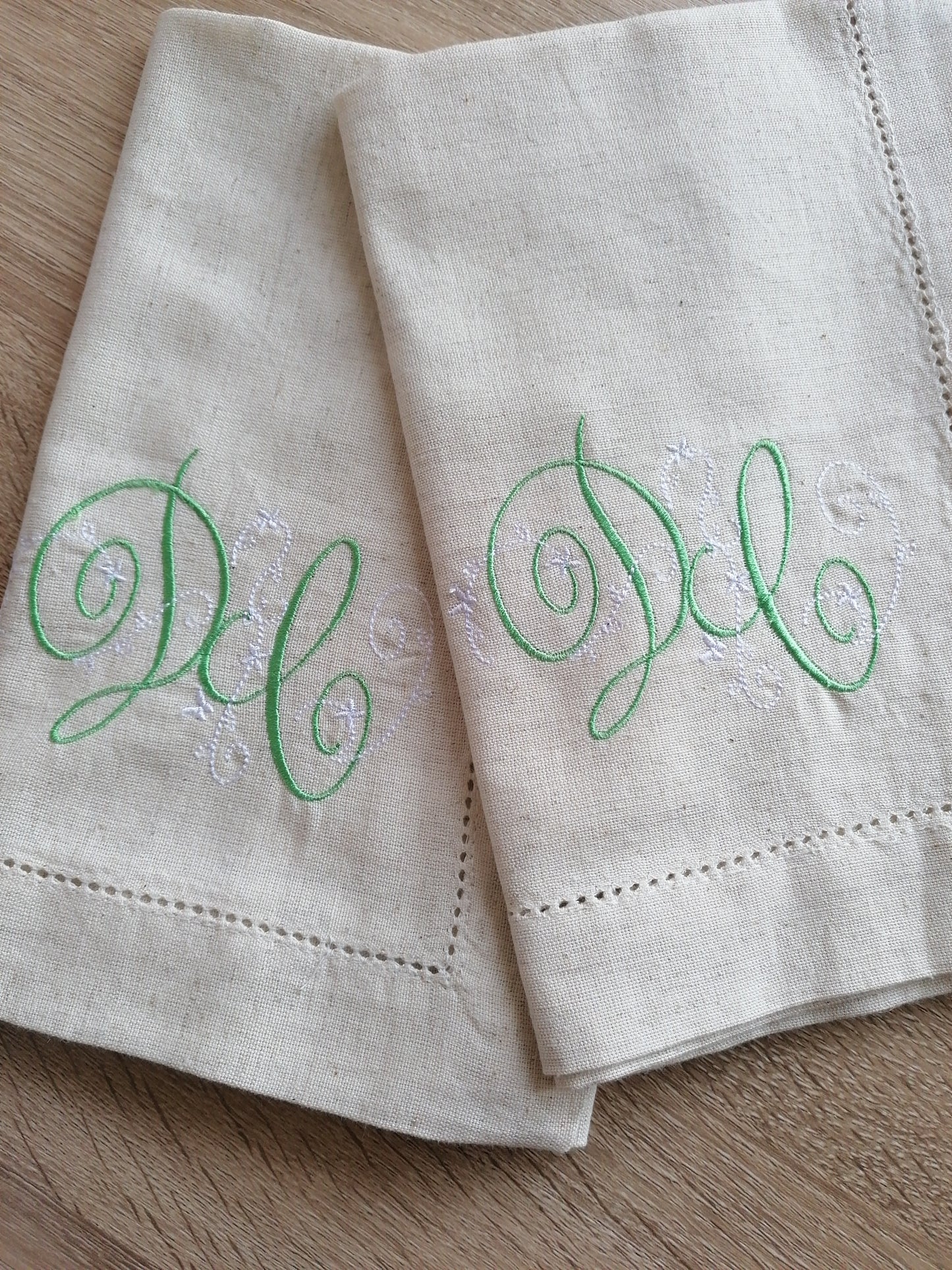 Embroidered Cotton Hemstitched dinner napkins 20x20in Monogrammed Napkins Serviette Anniversary Gift Napkins Set